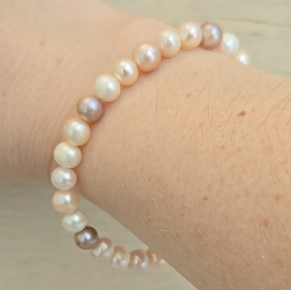 Pearl Bracelet, Pink & Cream